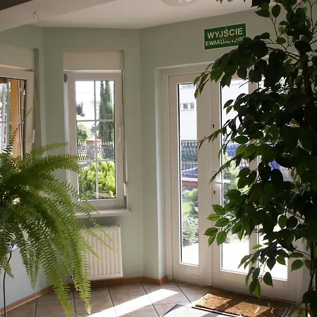 Justina Guest house *