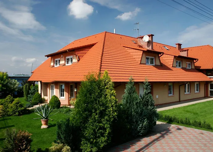 Justina بيت ضيافة *